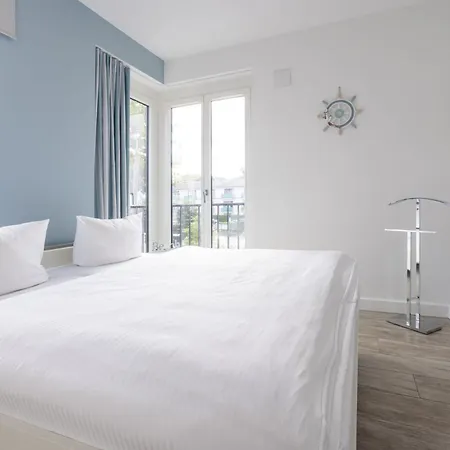Appartement Poseidon Mit Balkon, Strandnah Und Zentral Binz