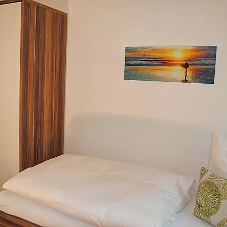 شقة Poseidon Mit Balkon, Strandnah Und Zentral