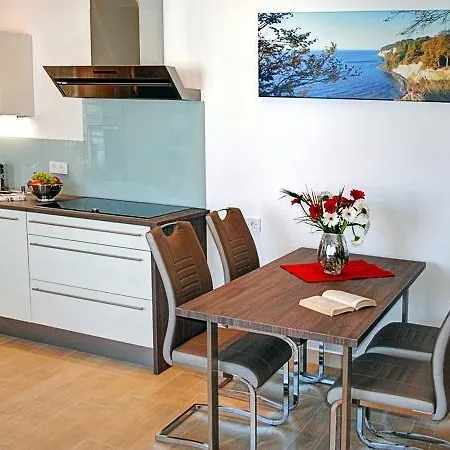 Poseidon Mit Balkon, Strandnah Und Zentral * بينز