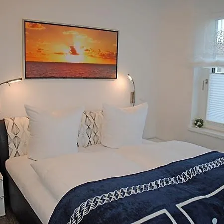 Poseidon Mit Balkon Apartmán *