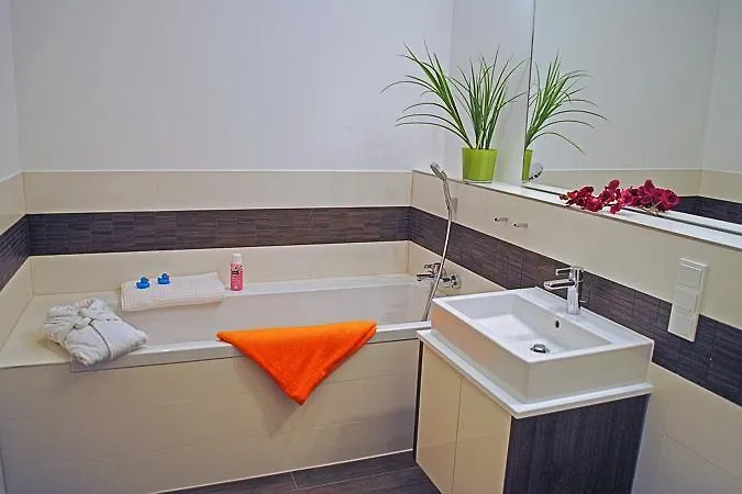 Poseidon Mit Balkon, Strandnah Und Zentral 宾茨