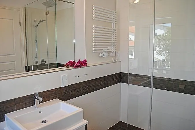 Poseidon Mit Balkon, Strandnah Und Zentral * 宾茨